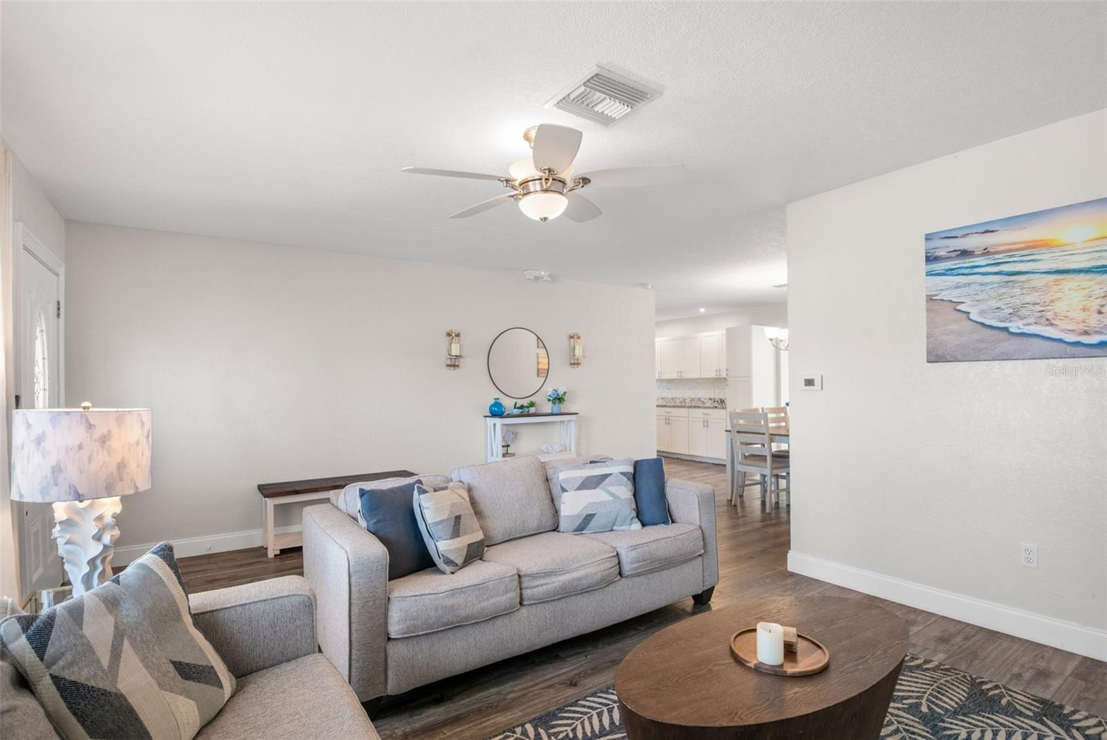 Image 6 of 35 For 1339 Buckingham Drive