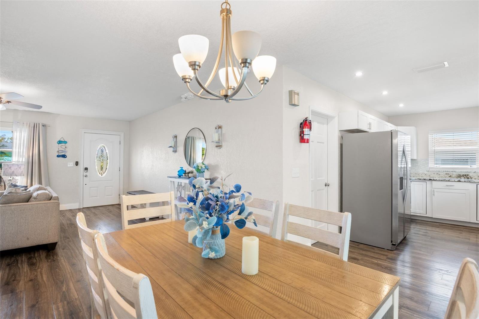 Image 8 of 35 For 1339 Buckingham Drive