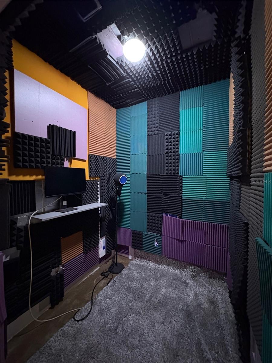 Image 13 of 29 For 1810 E Palm Avenue 7303