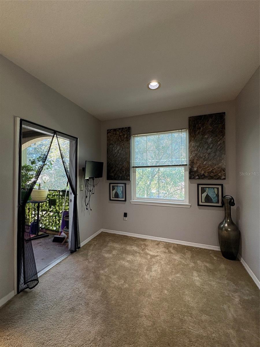 Image 5 of 29 For 1810 E Palm Avenue 7303