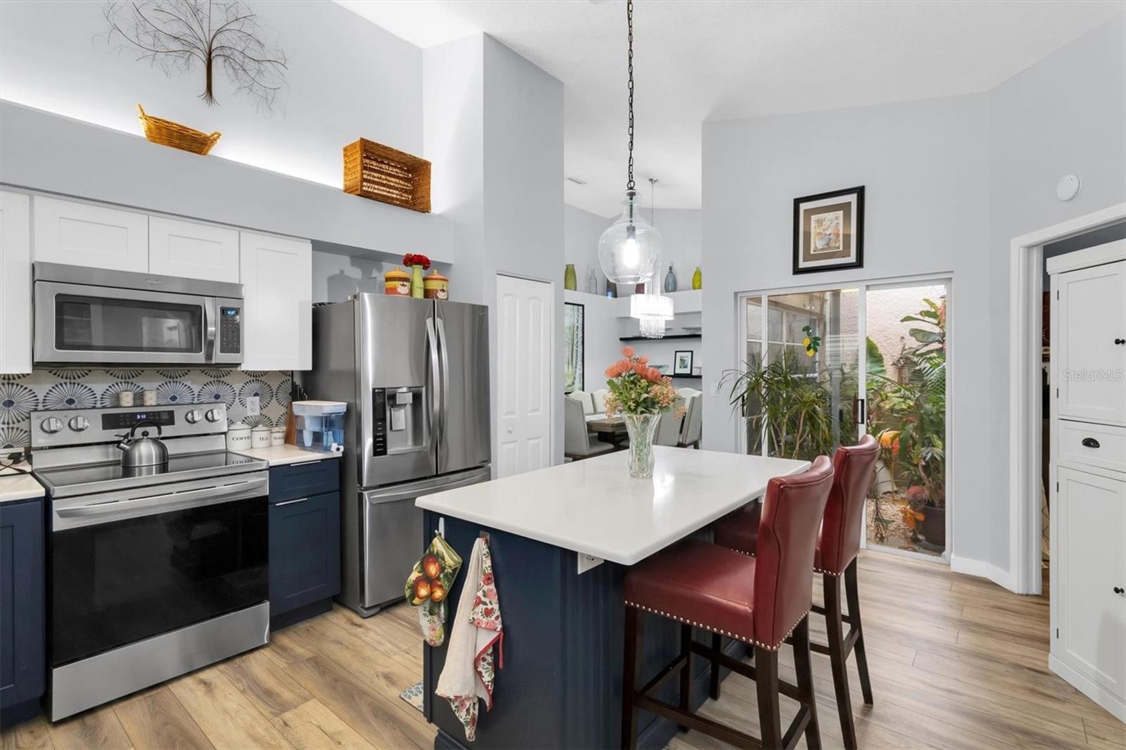 Image 10 of 36 For 3837 Darston Street