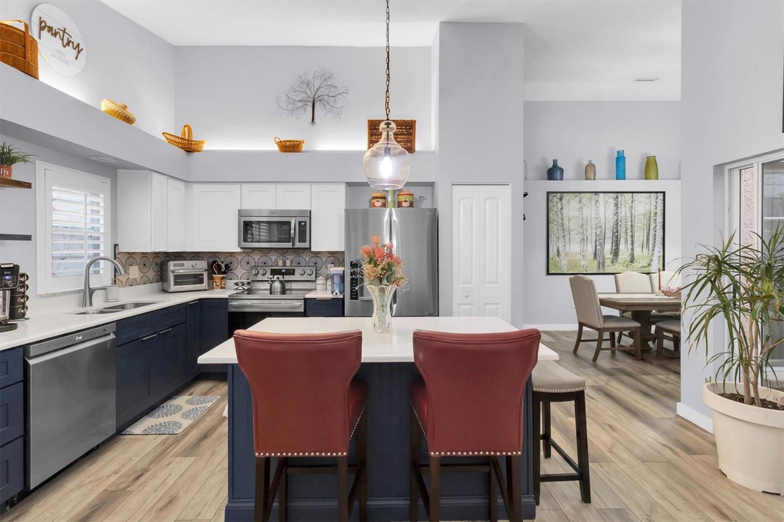 Image 11 of 36 For 3837 Darston Street