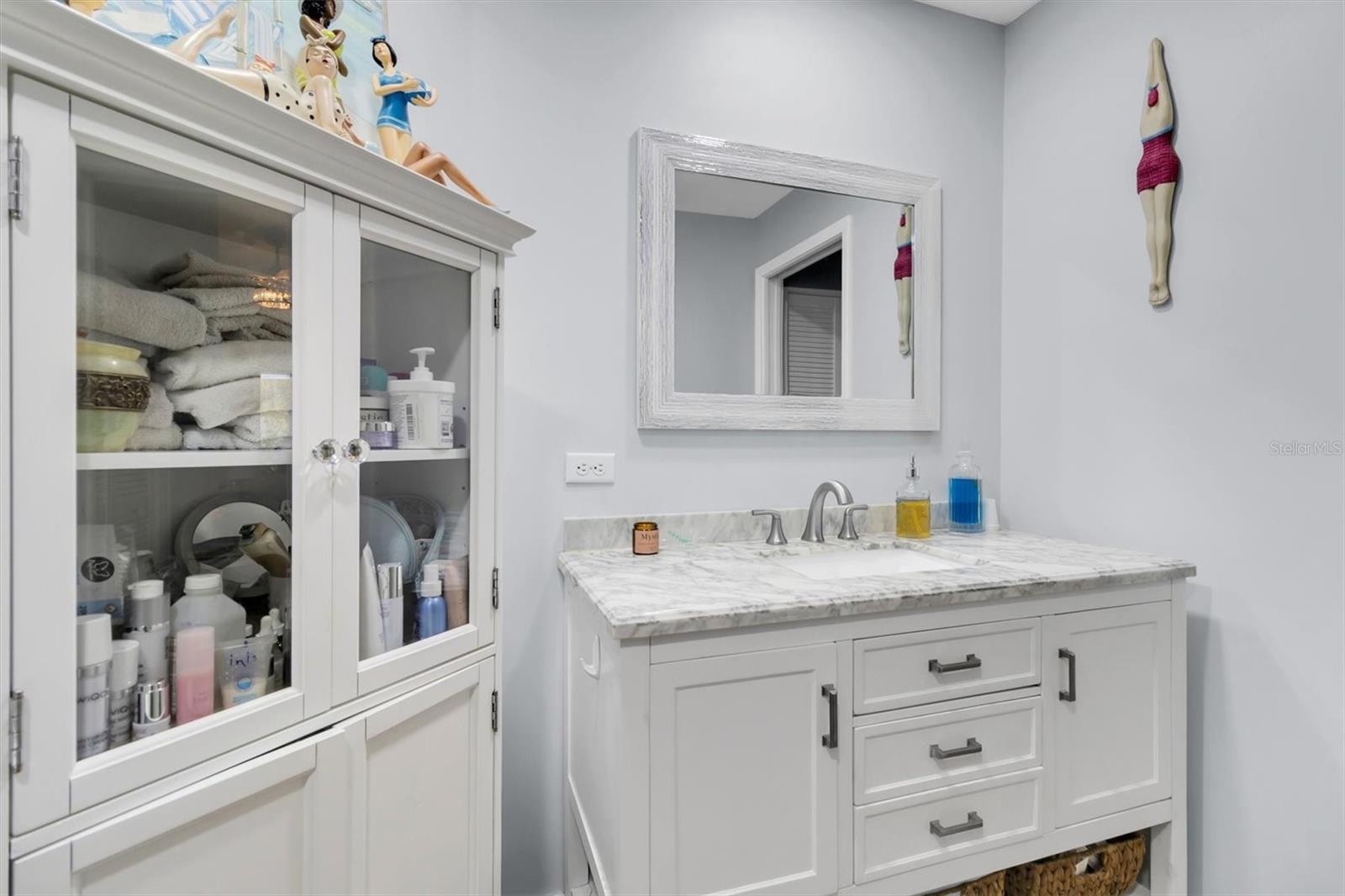 Image 19 of 36 For 3837 Darston Street