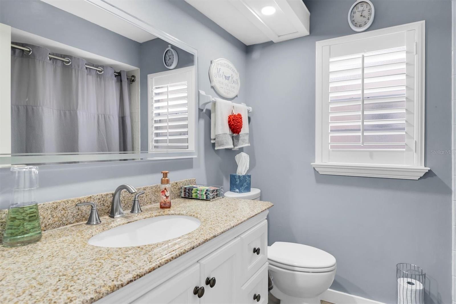 Image 22 of 36 For 3837 Darston Street