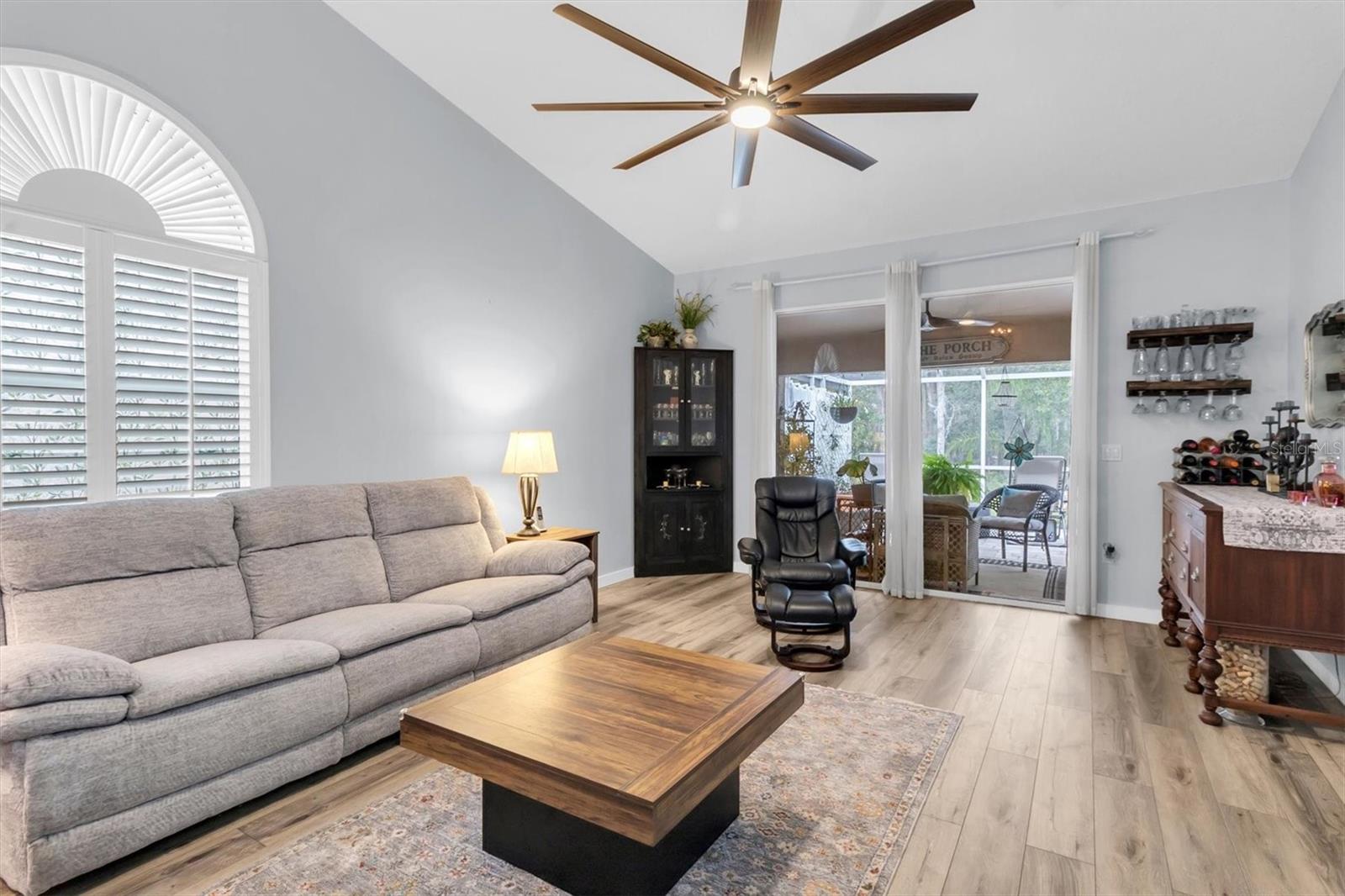 Image 6 of 36 For 3837 Darston Street