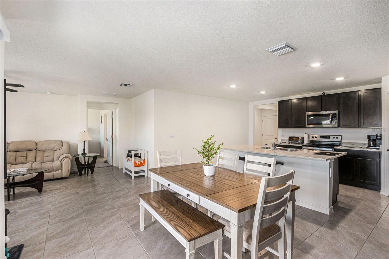 Image 10 of 14 For 4992 Fairways Ridge Point