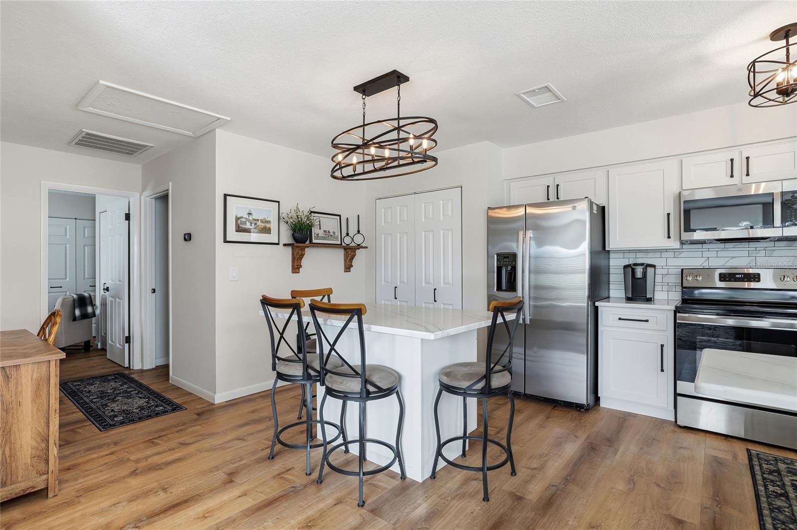 Image 10 of 37 For 37821 Alissa Drive