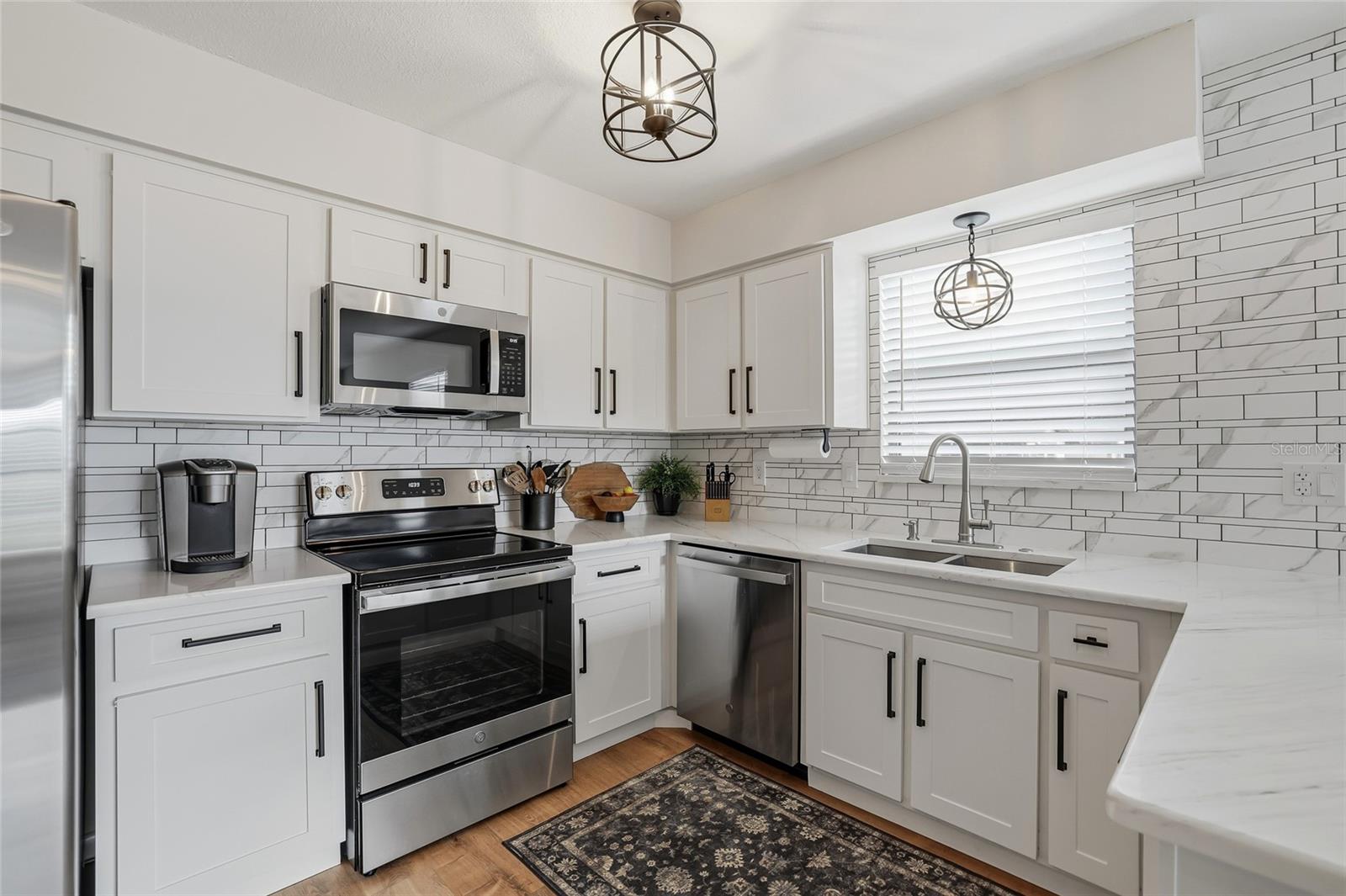 Image 13 of 37 For 37821 Alissa Drive