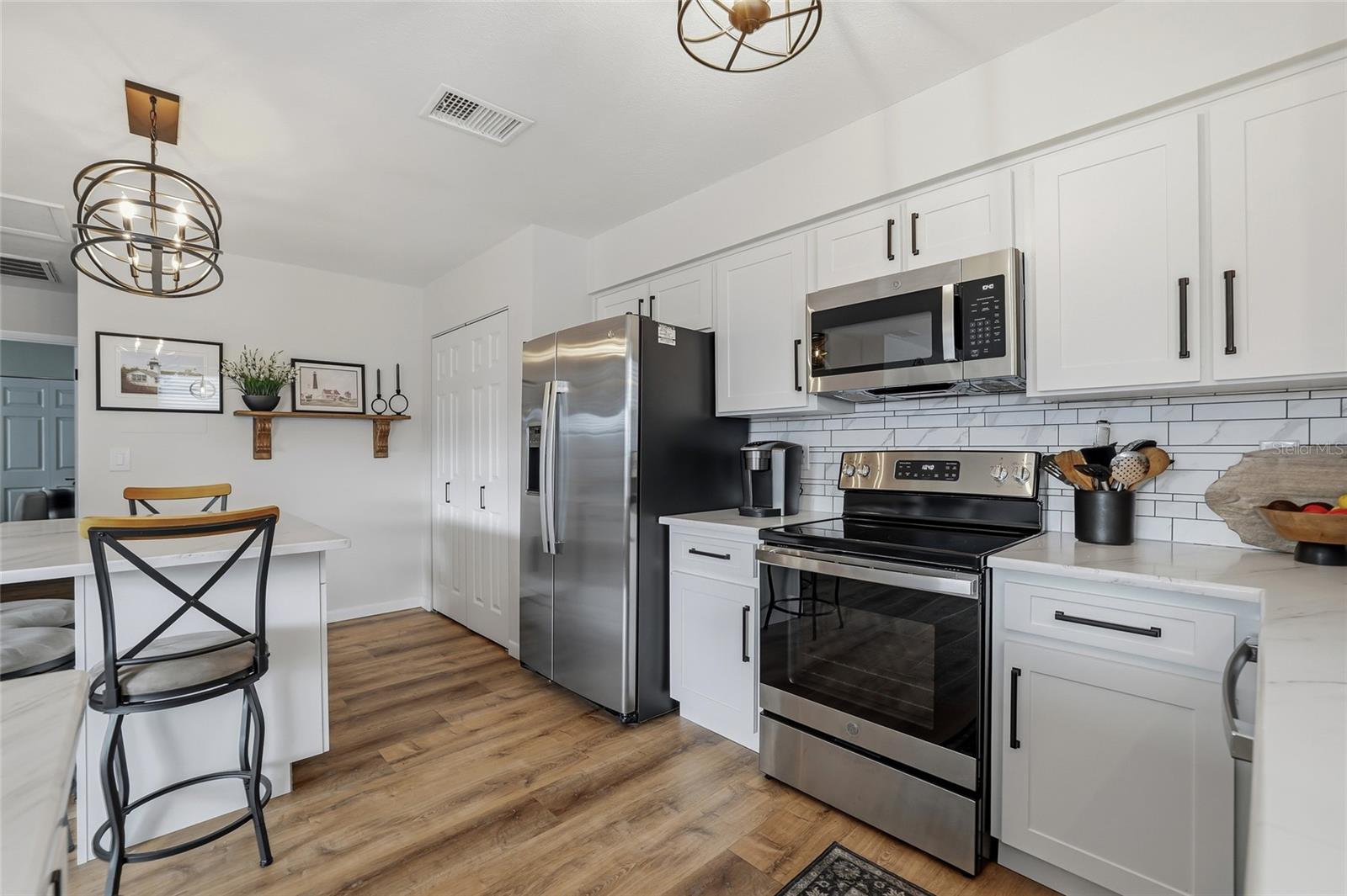 Image 15 of 37 For 37821 Alissa Drive