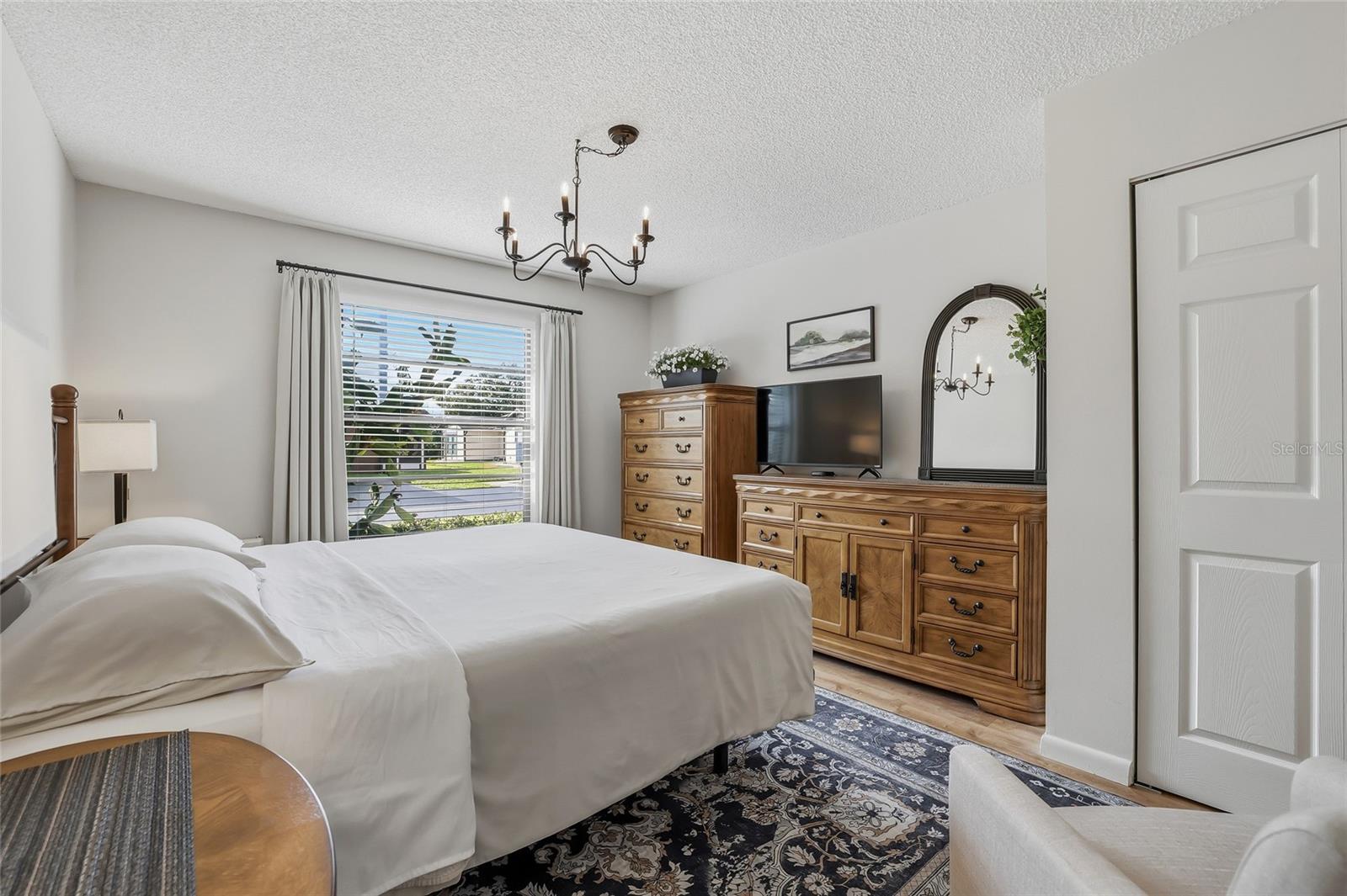 Image 19 of 37 For 37821 Alissa Drive