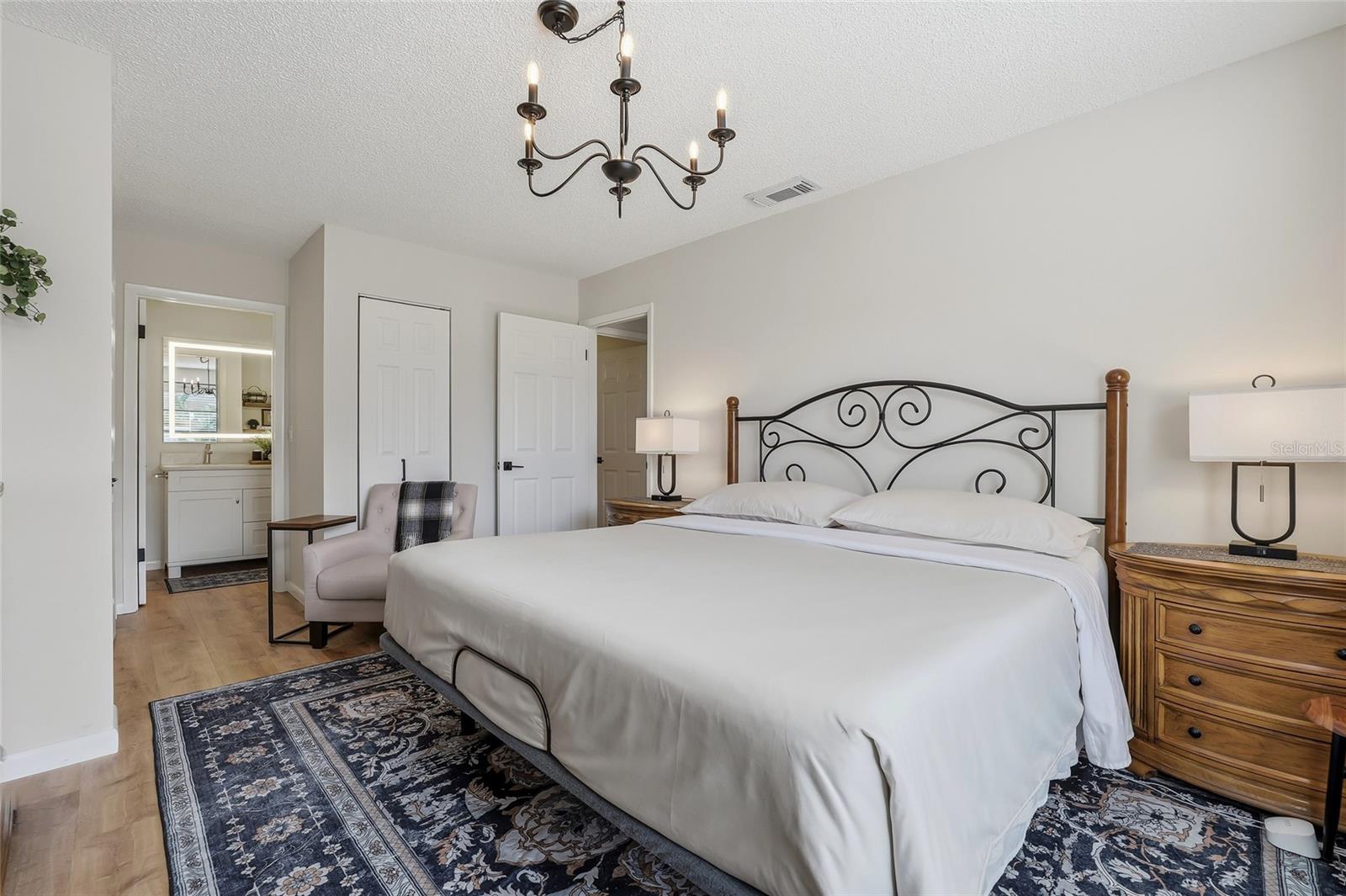 Image 20 of 37 For 37821 Alissa Drive