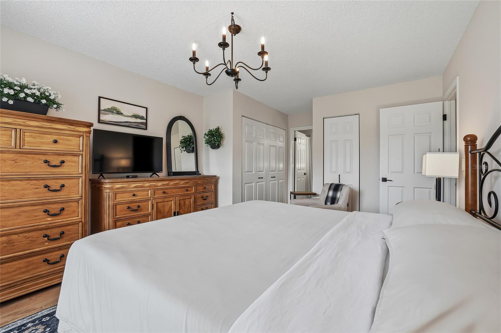 Image 21 of 37 For 37821 Alissa Drive