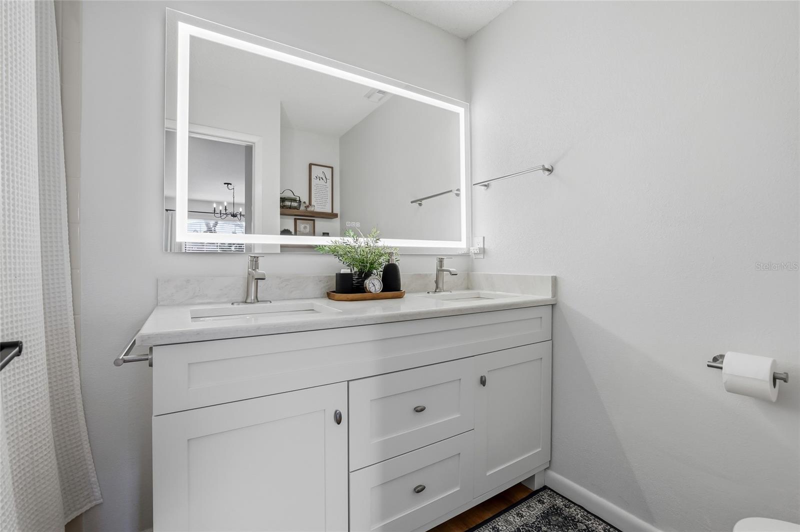 Image 22 of 37 For 37821 Alissa Drive