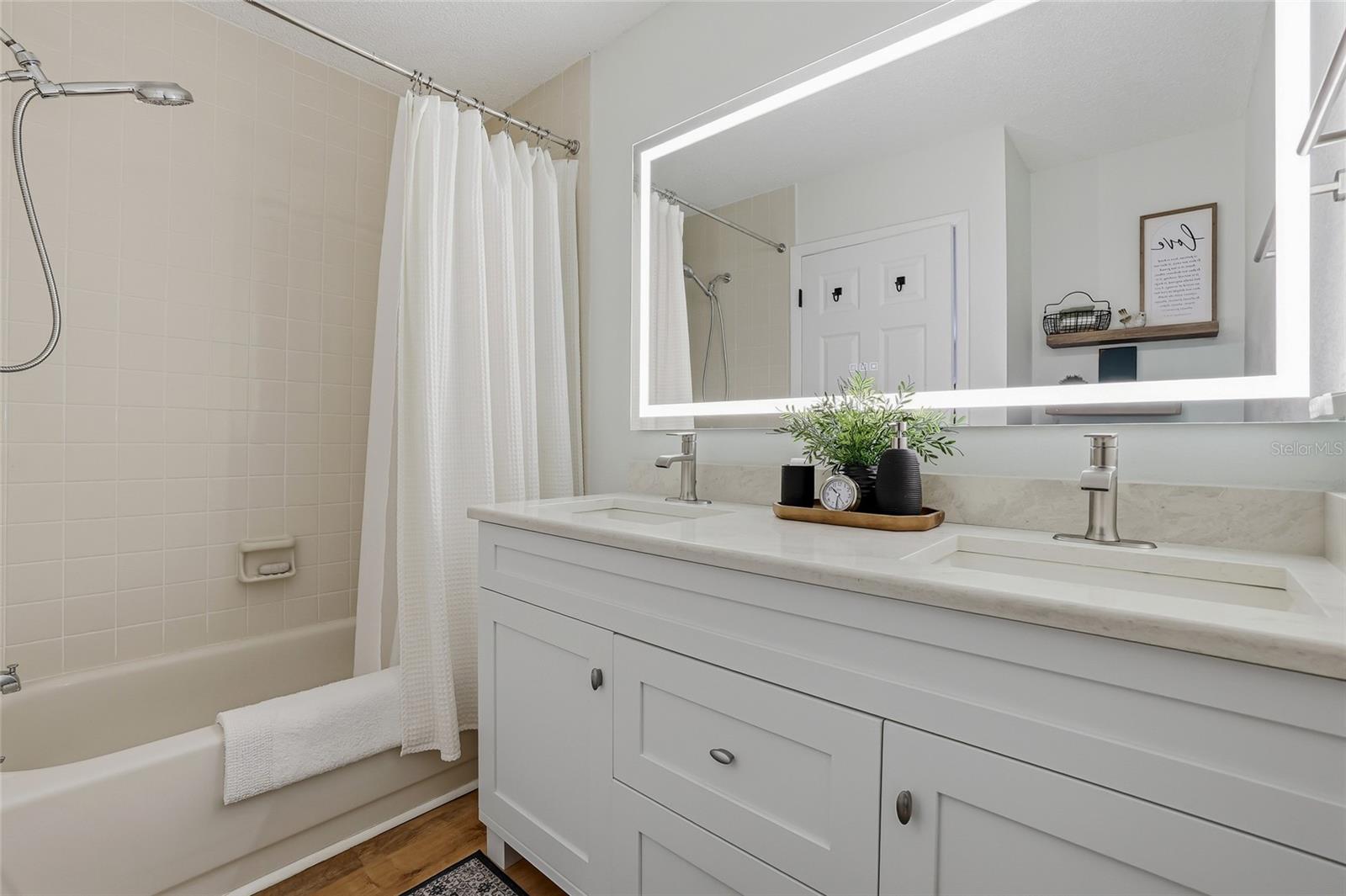 Image 23 of 37 For 37821 Alissa Drive