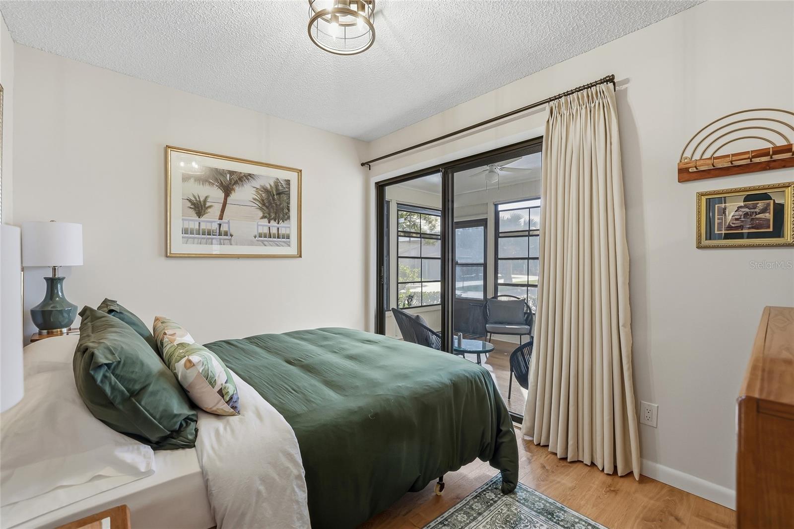 Image 25 of 37 For 37821 Alissa Drive