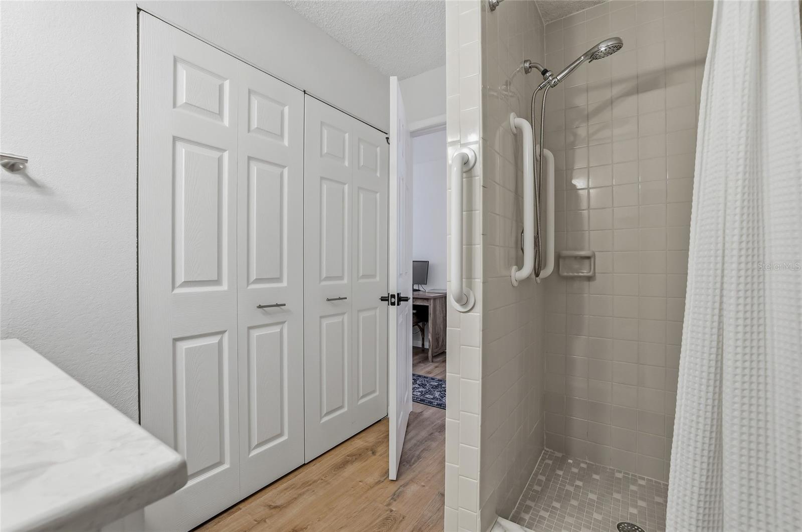 Image 28 of 37 For 37821 Alissa Drive