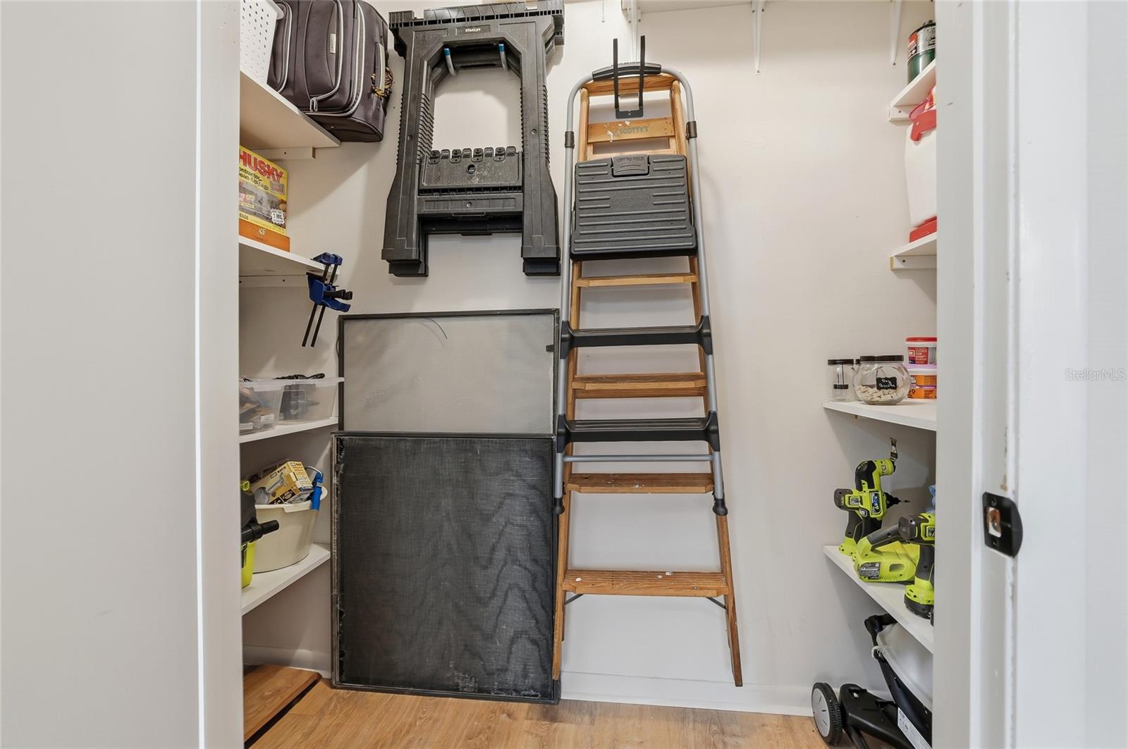 Image 30 of 37 For 37821 Alissa Drive