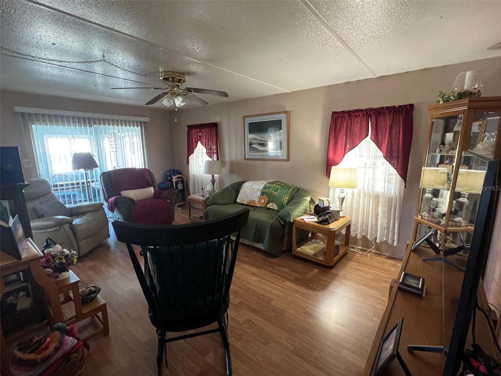 Image 11 of 26 For 12651 Seminole Boulevard 28a