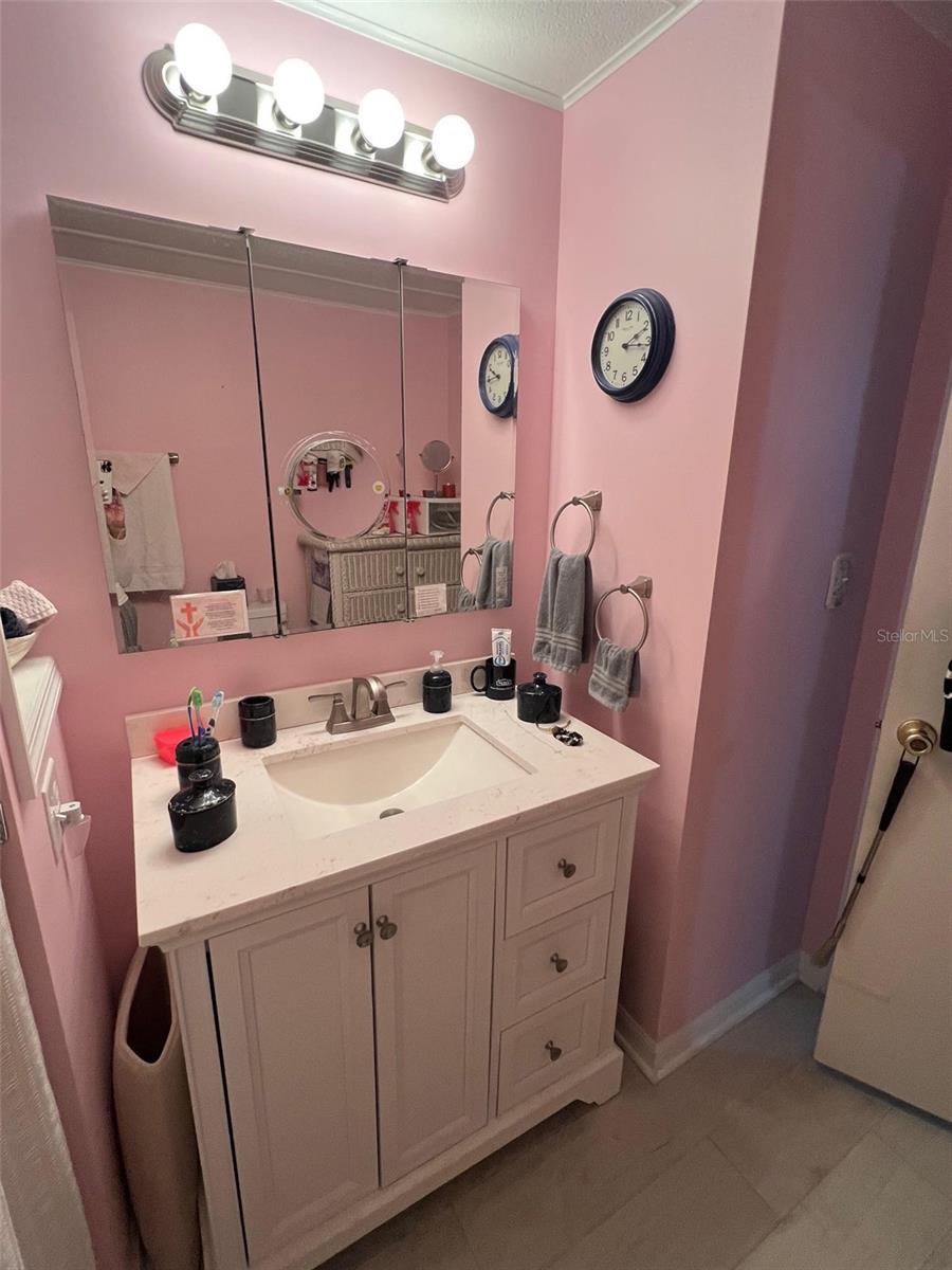 Image 20 of 26 For 12651 Seminole Boulevard 28a