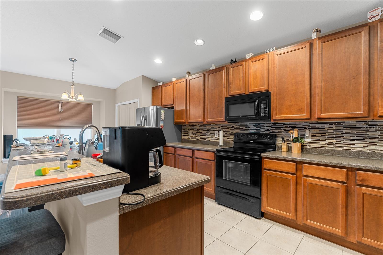 Listing photo id 9 for 6729 Boulder Run Loop