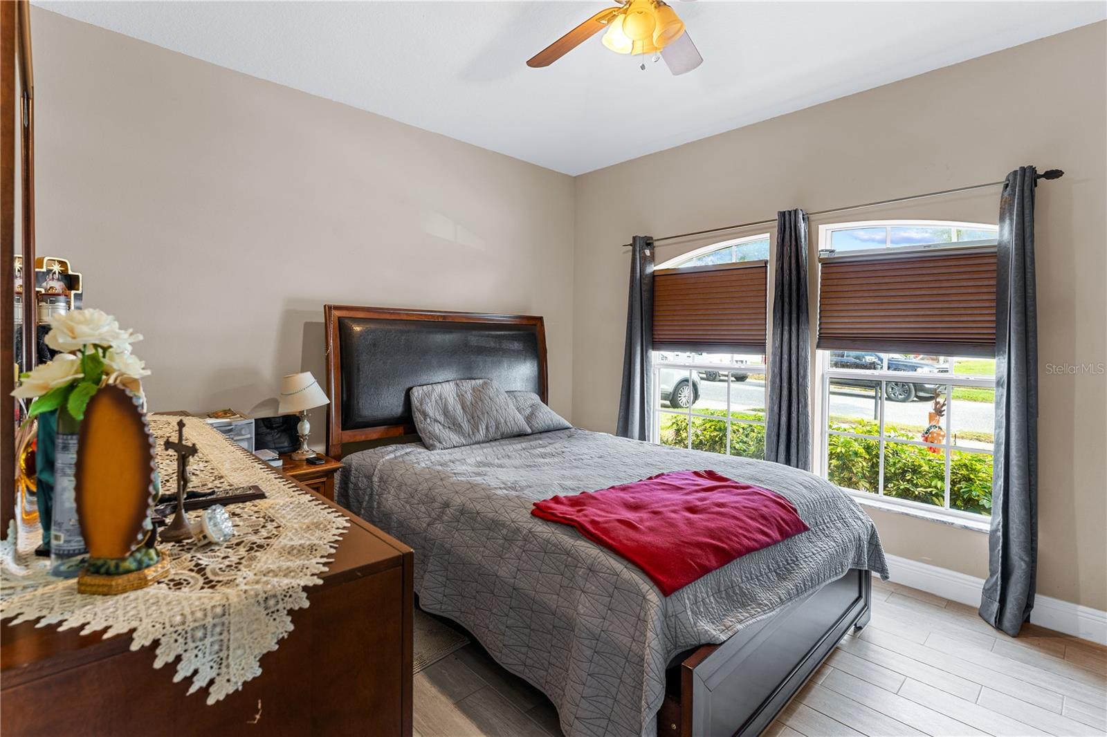 Listing photo id 17 for 6729 Boulder Run Loop