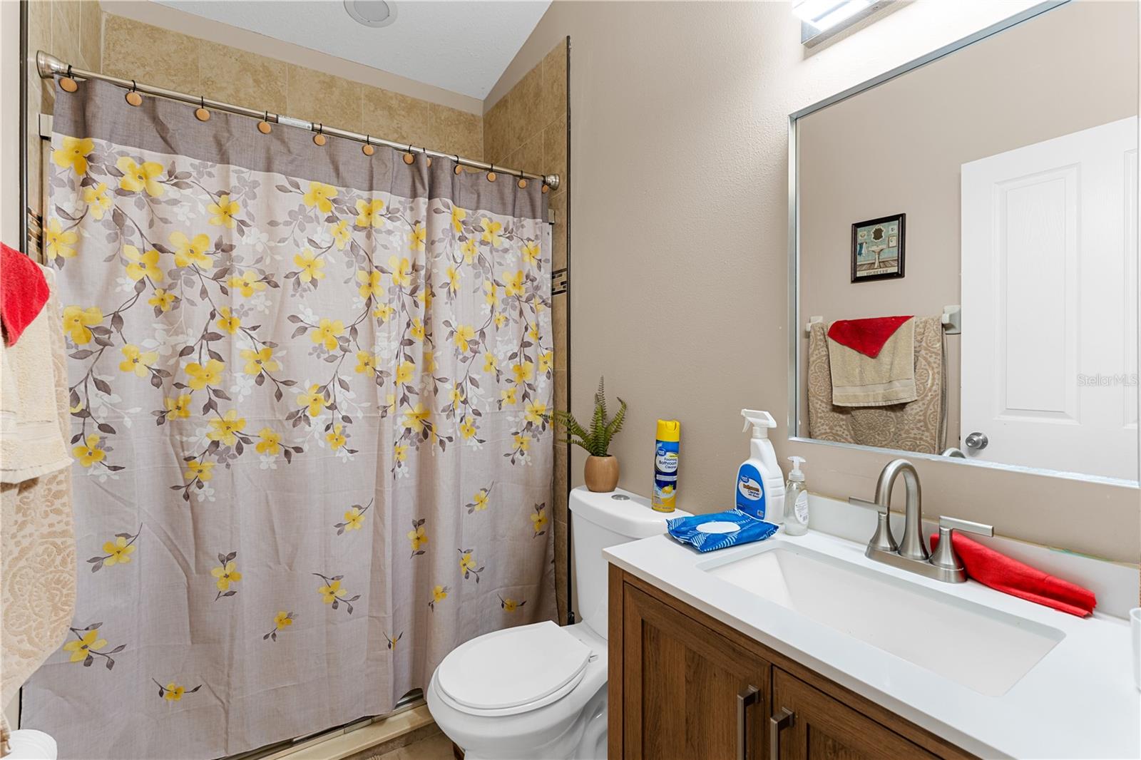 Listing photo id 18 for 6729 Boulder Run Loop