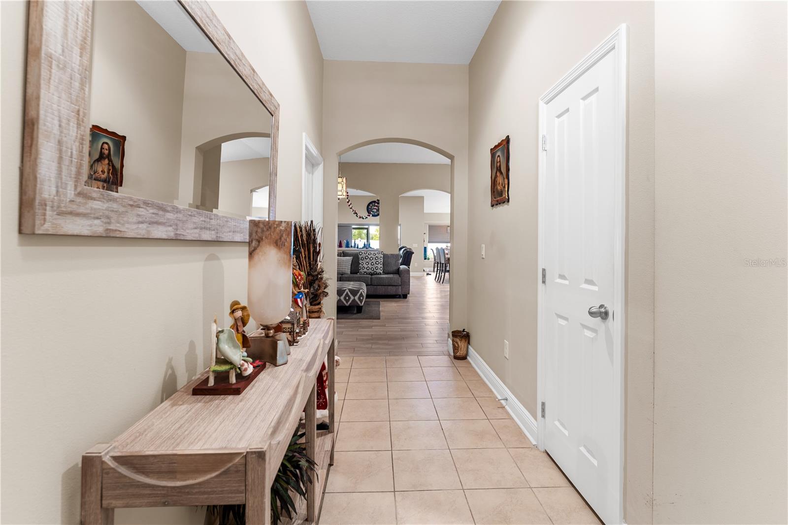 Listing photo id 4 for 6729 Boulder Run Loop