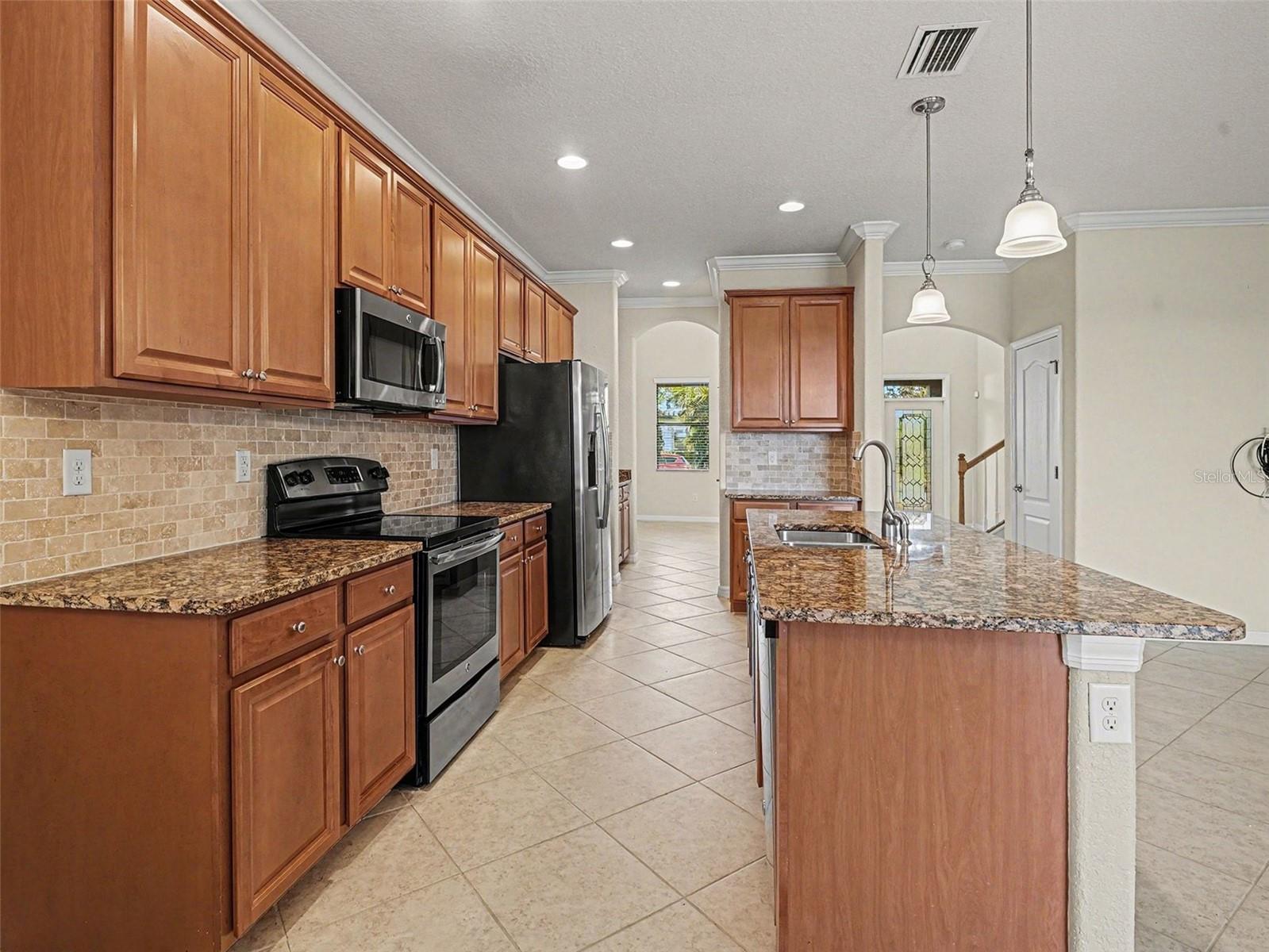 Image 5 of 28 For 6467 Willowshire Way