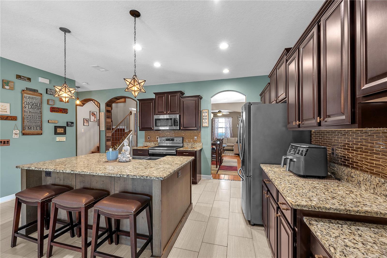 Image 17 of 51 For 20006 Satin Leaf Avenue