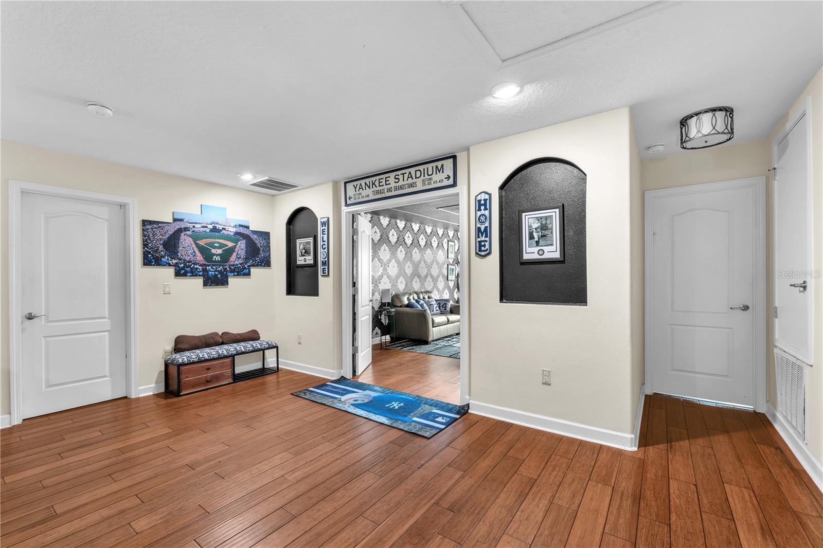 Image 23 of 51 For 20006 Satin Leaf Avenue