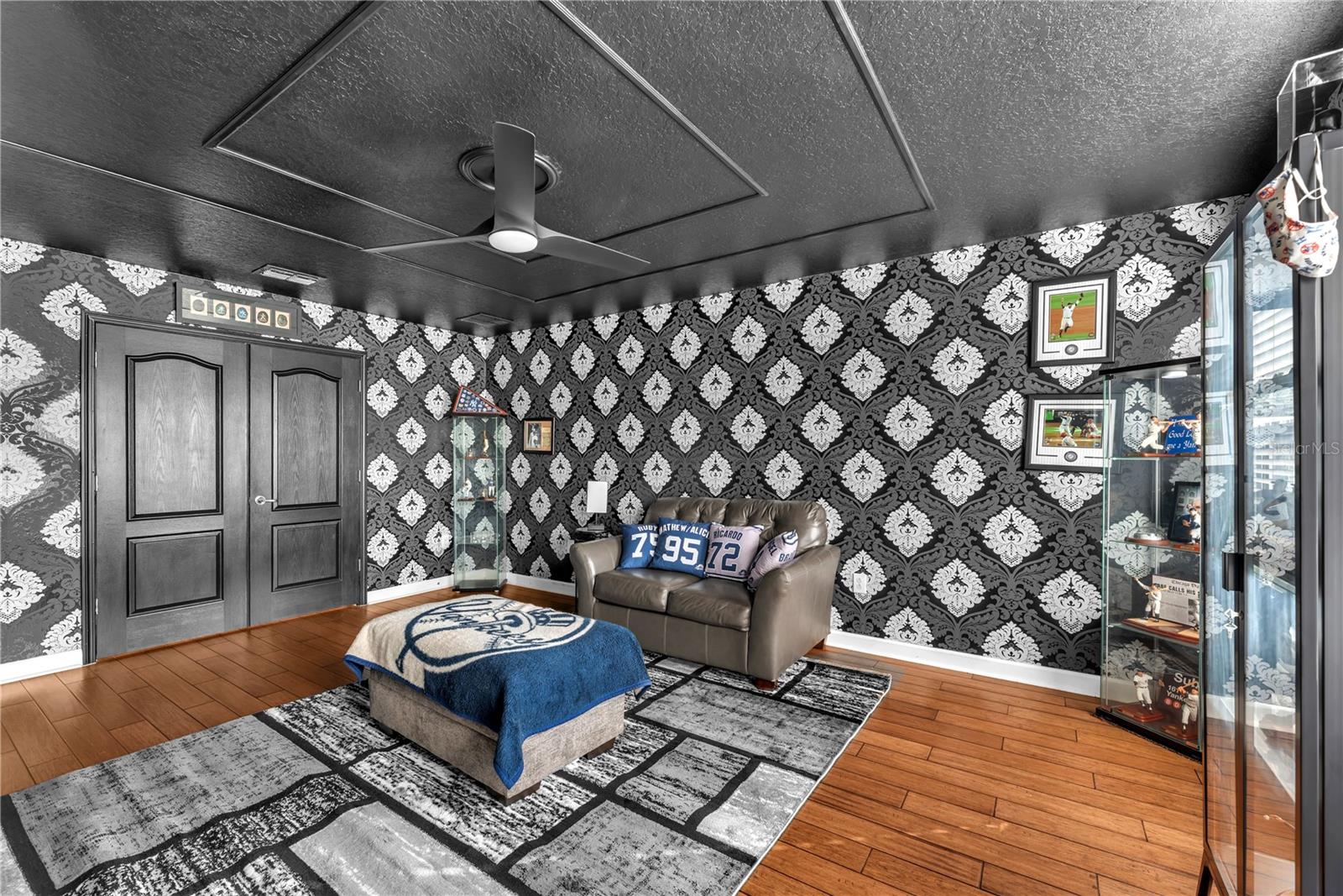 Image 26 of 51 For 20006 Satin Leaf Avenue