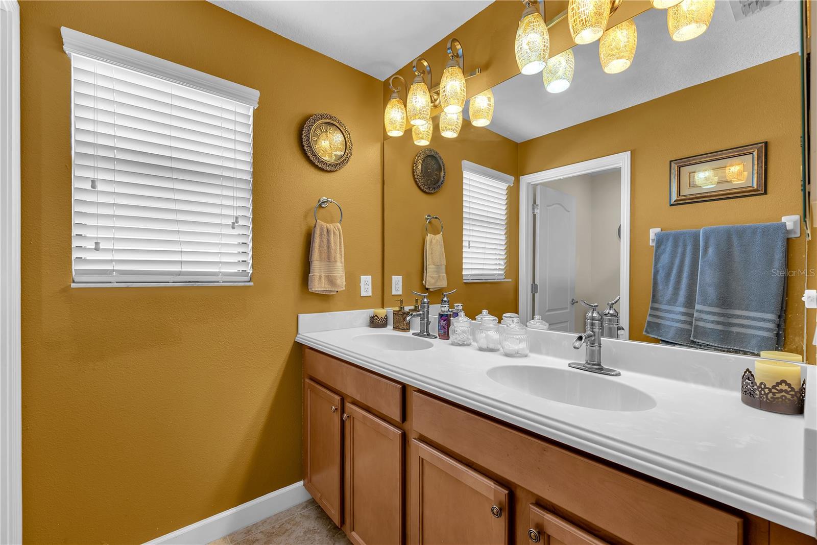 Image 32 of 51 For 20006 Satin Leaf Avenue