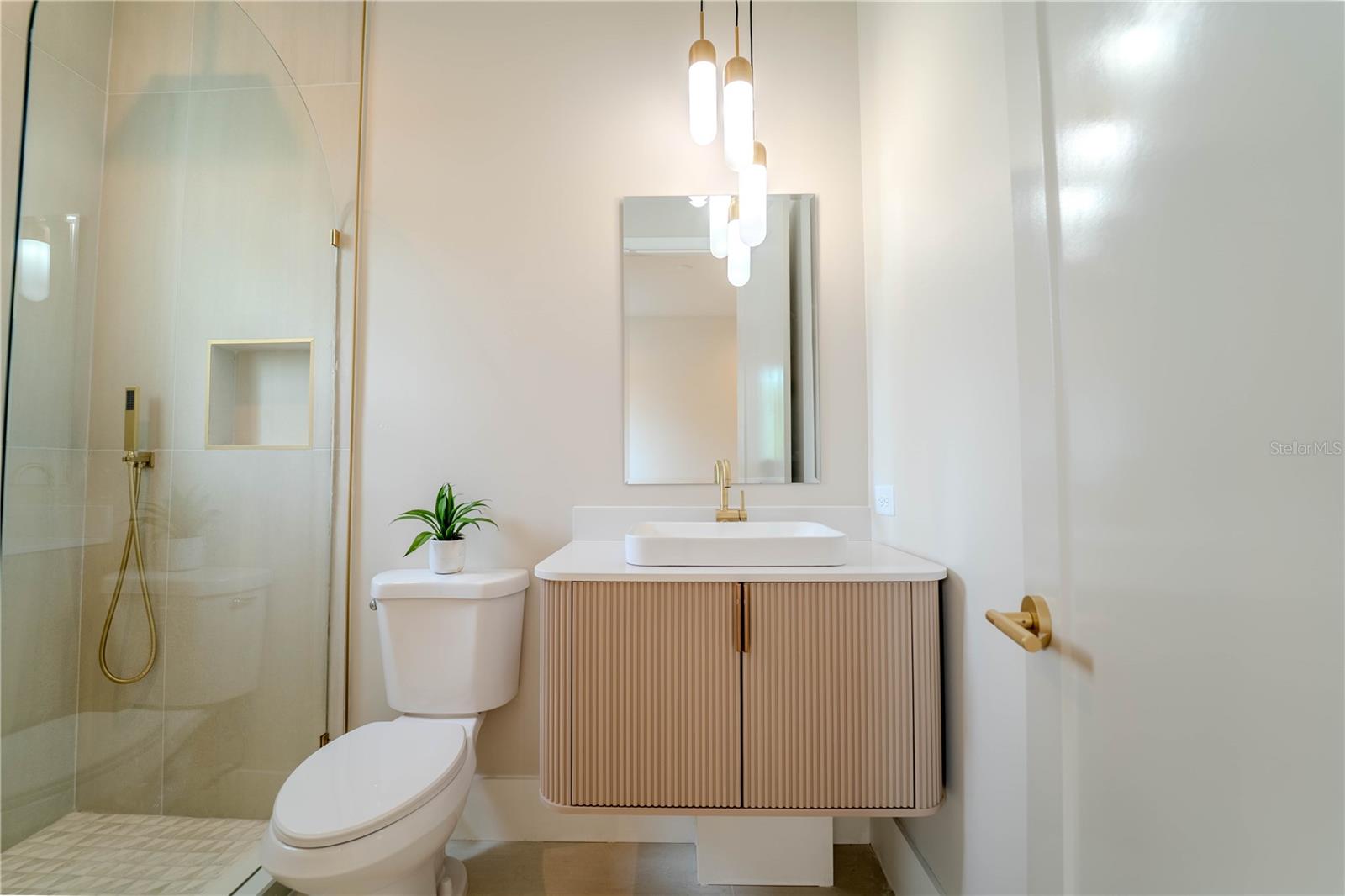 Image 40 of 41 For 4502 Shamrock Road