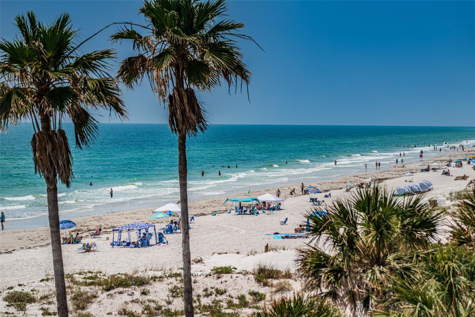 Image 17 of 70 For 13650 Gulf Boulevard 401