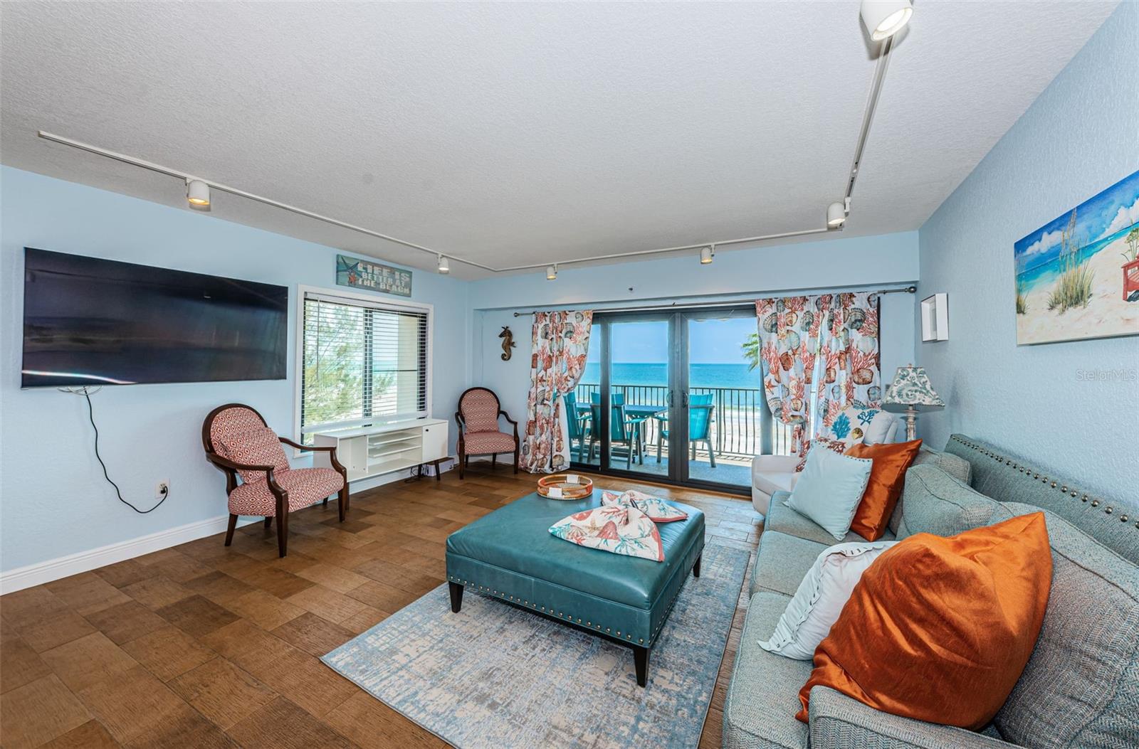 Image 19 of 70 For 13650 Gulf Boulevard 401