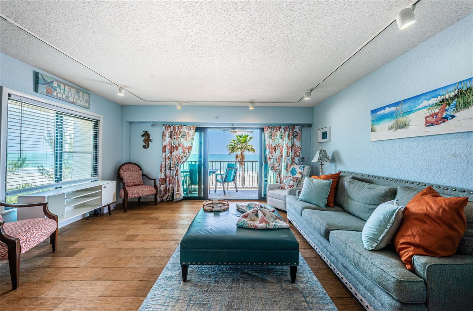 Image 22 of 70 For 13650 Gulf Boulevard 401