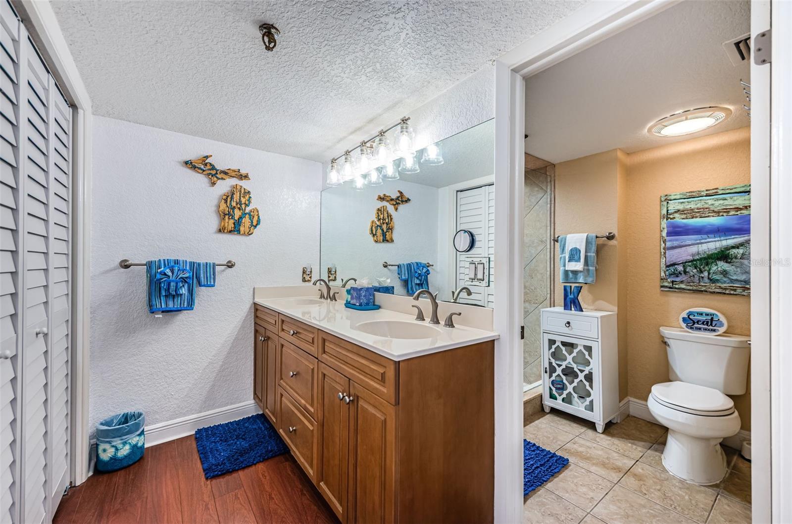 Image 36 of 70 For 13650 Gulf Boulevard 401