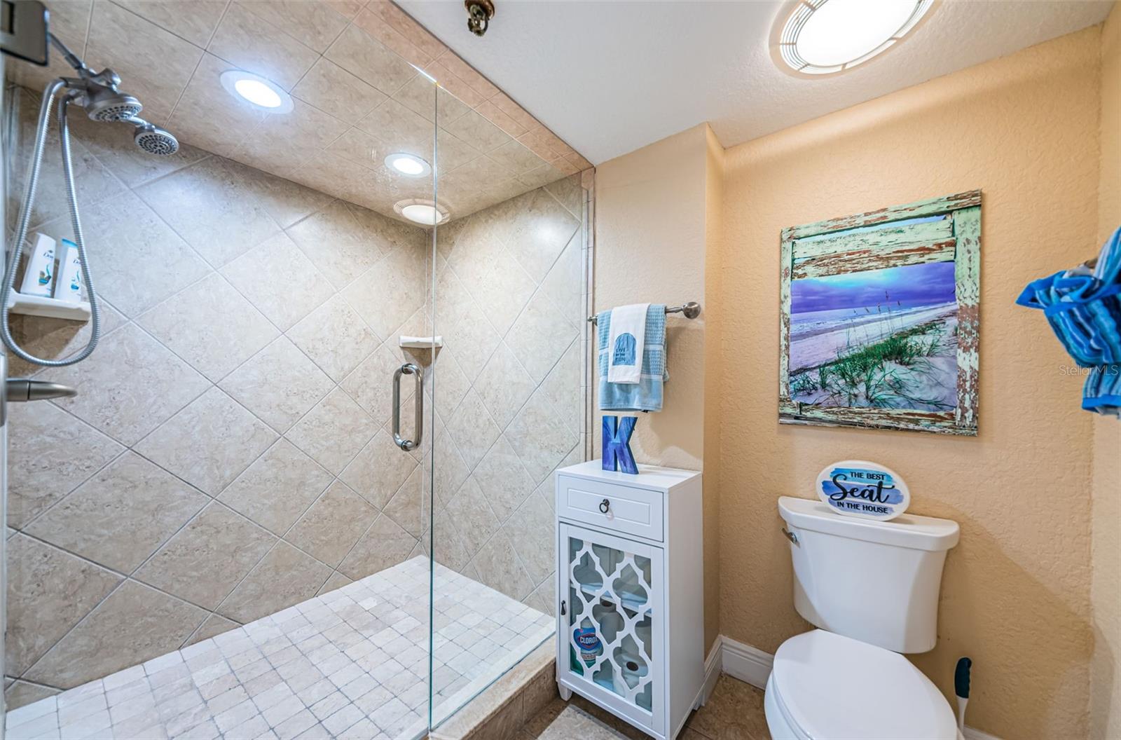 Image 38 of 70 For 13650 Gulf Boulevard 401