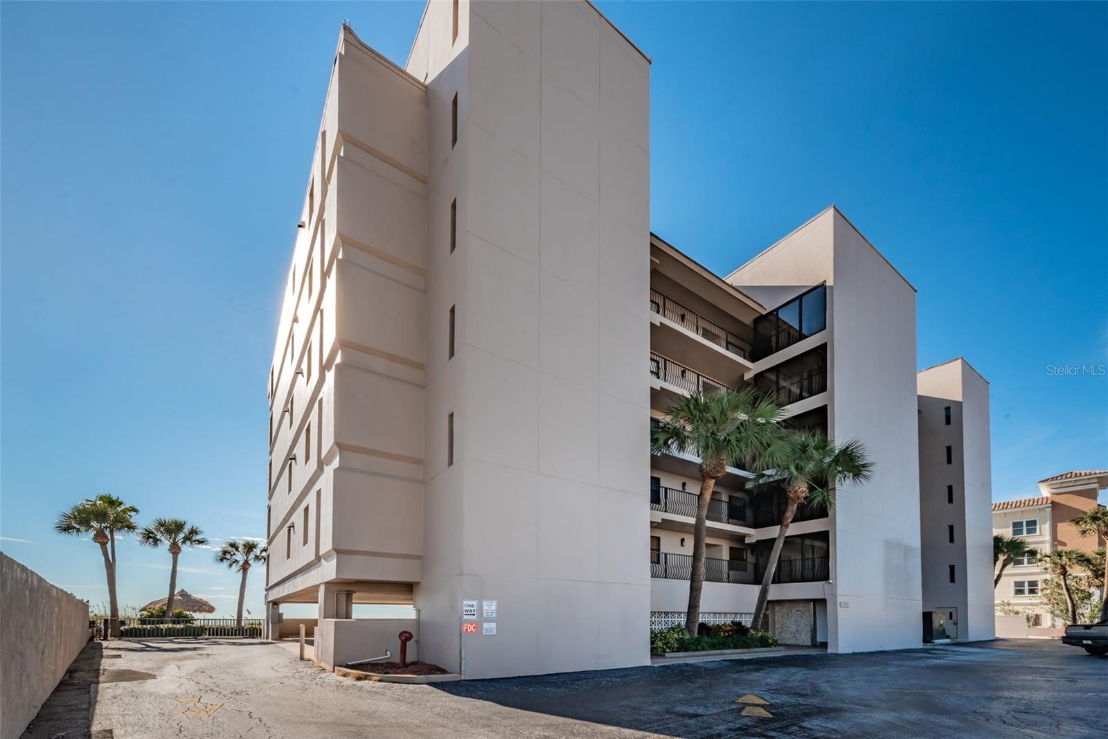 Image 5 of 70 For 13650 Gulf Boulevard 401