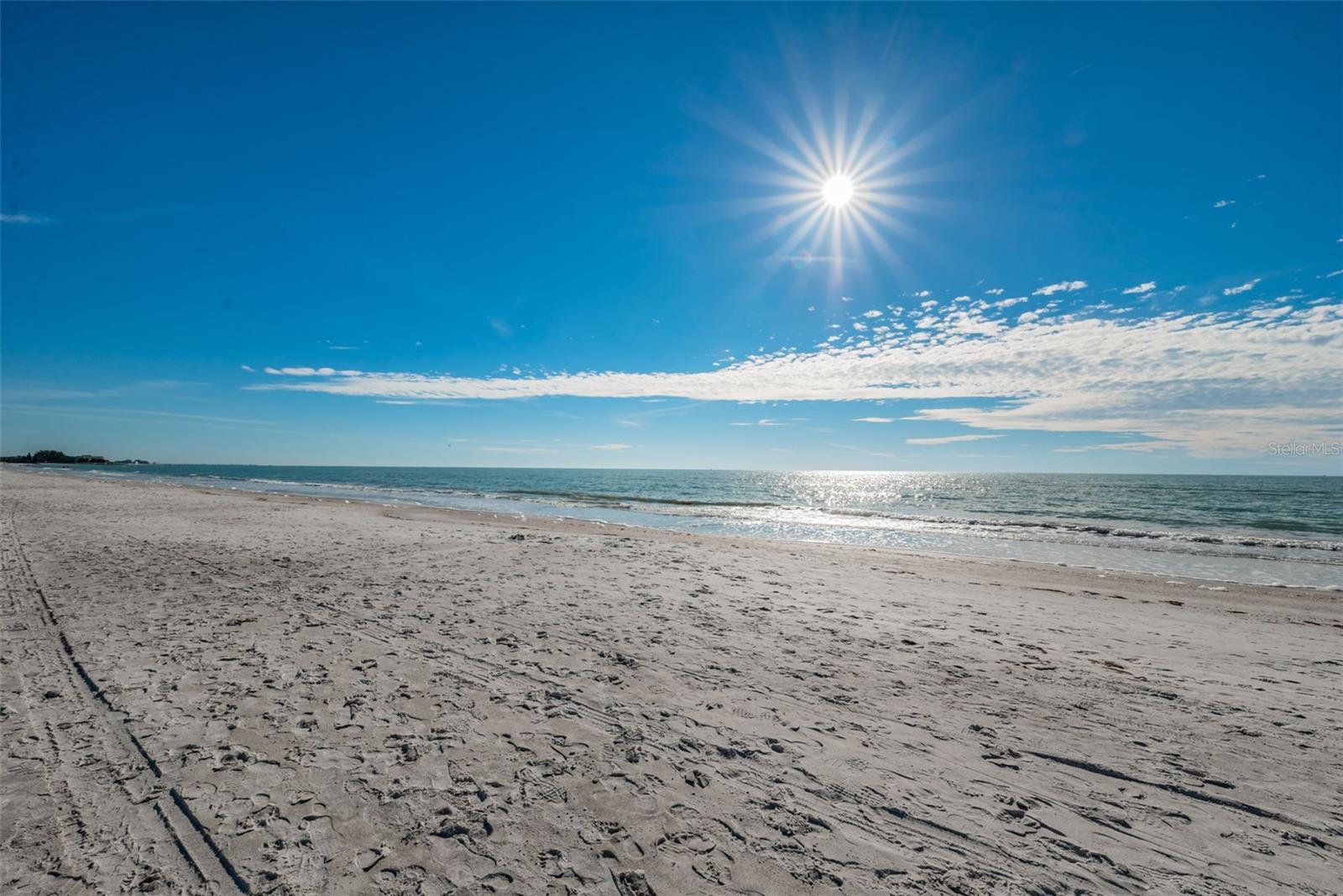 Image 62 of 70 For 13650 Gulf Boulevard 401