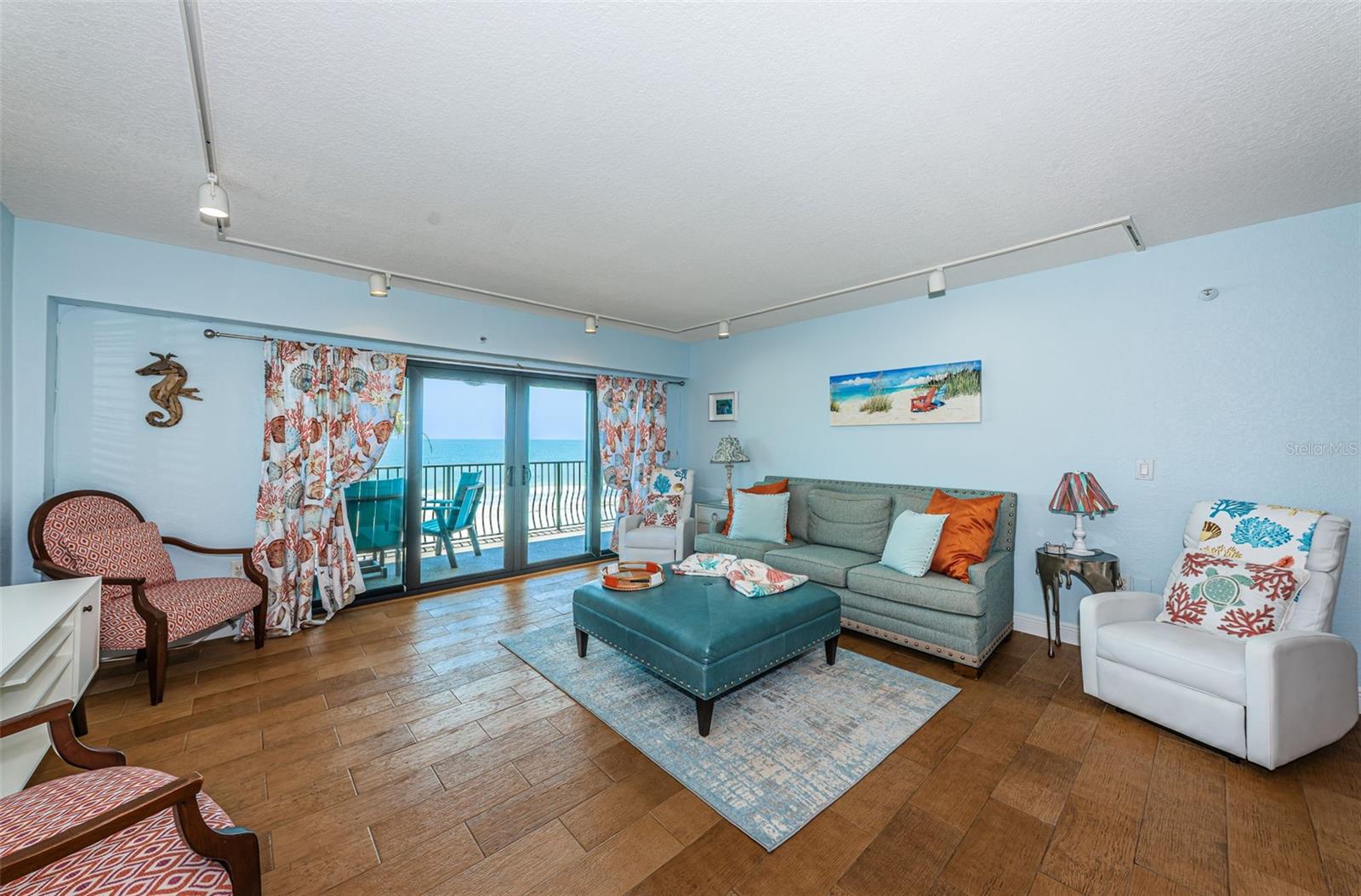 Image 9 of 70 For 13650 Gulf Boulevard 401