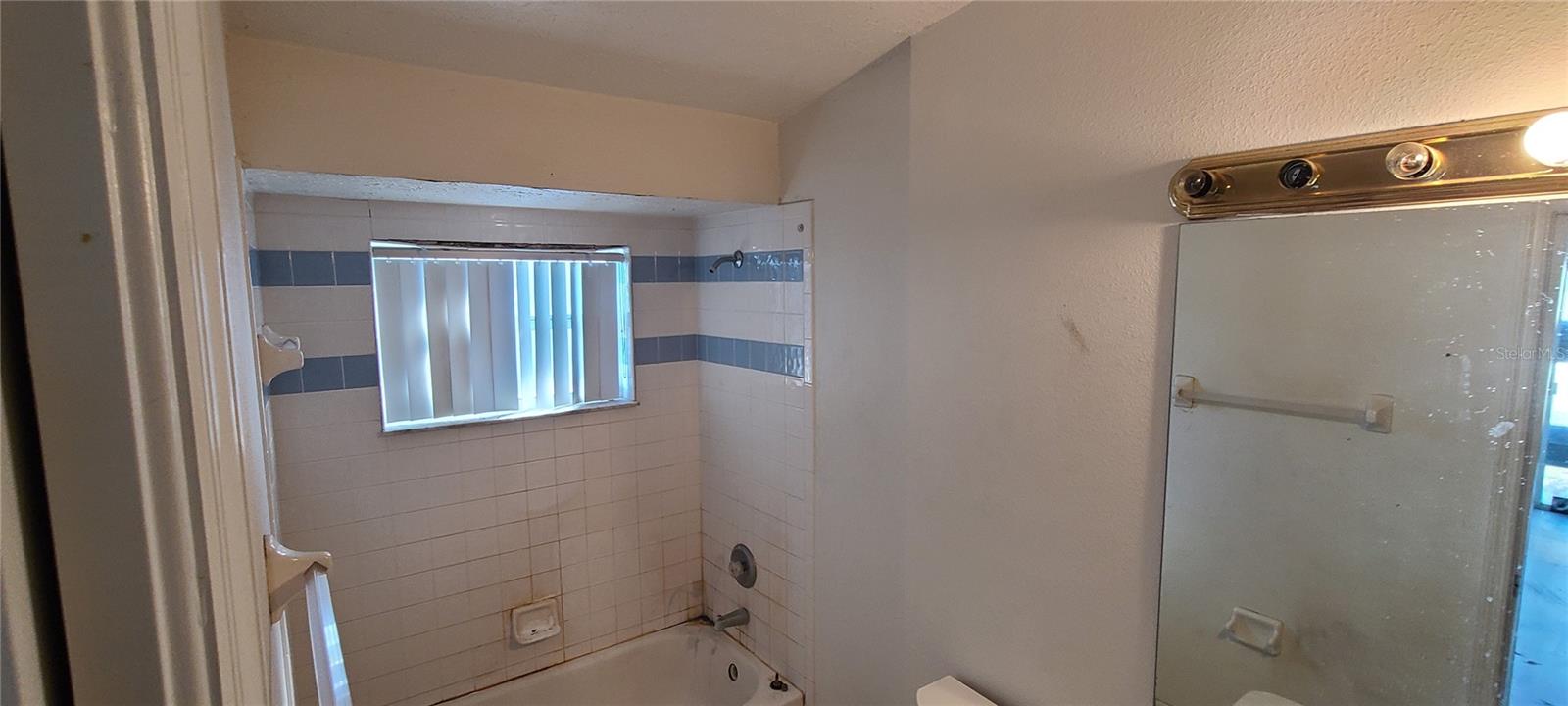 Image 7 of 12 For 1535 Prospect Avenue