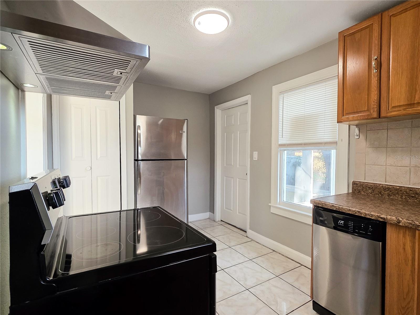 Image 5 of 21 For 3336 Carlisle Avenue S