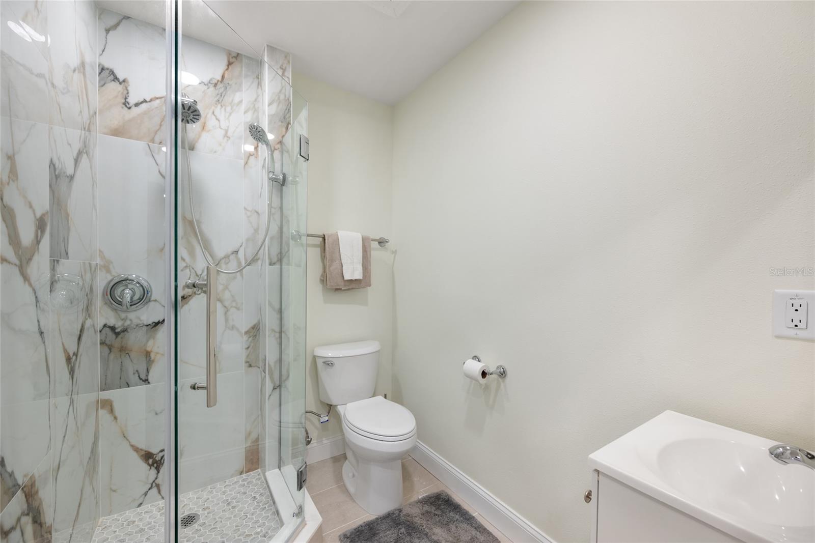 Image 11 of 33 For 240 Medallion Boulevard A