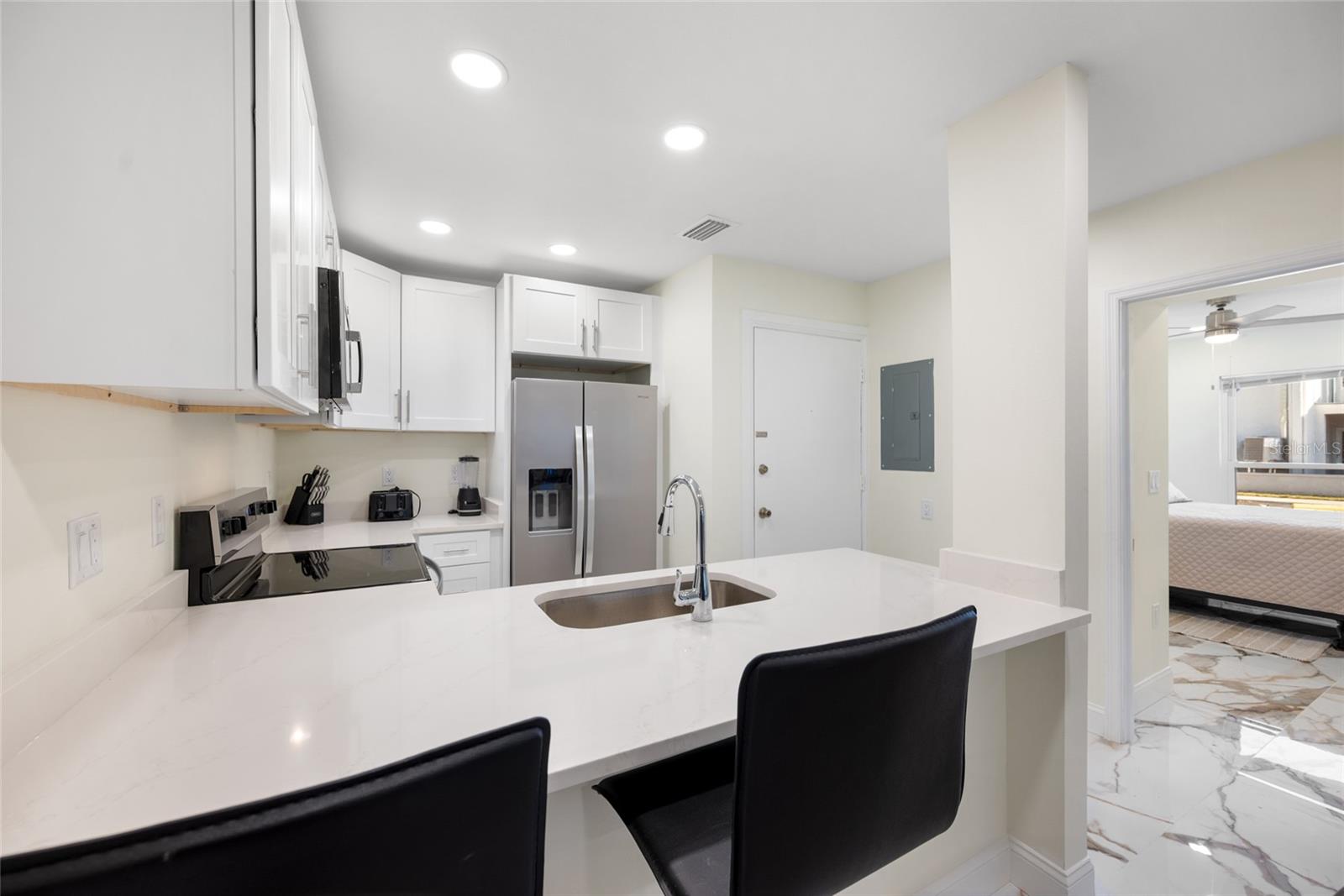 Image 6 of 33 For 240 Medallion Boulevard A