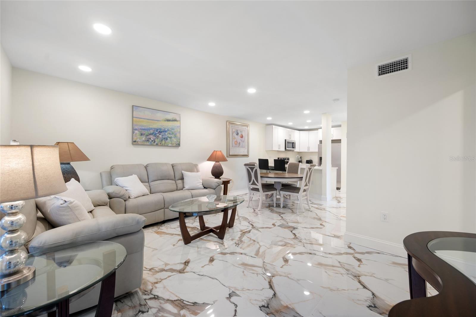 Image 7 of 33 For 240 Medallion Boulevard A