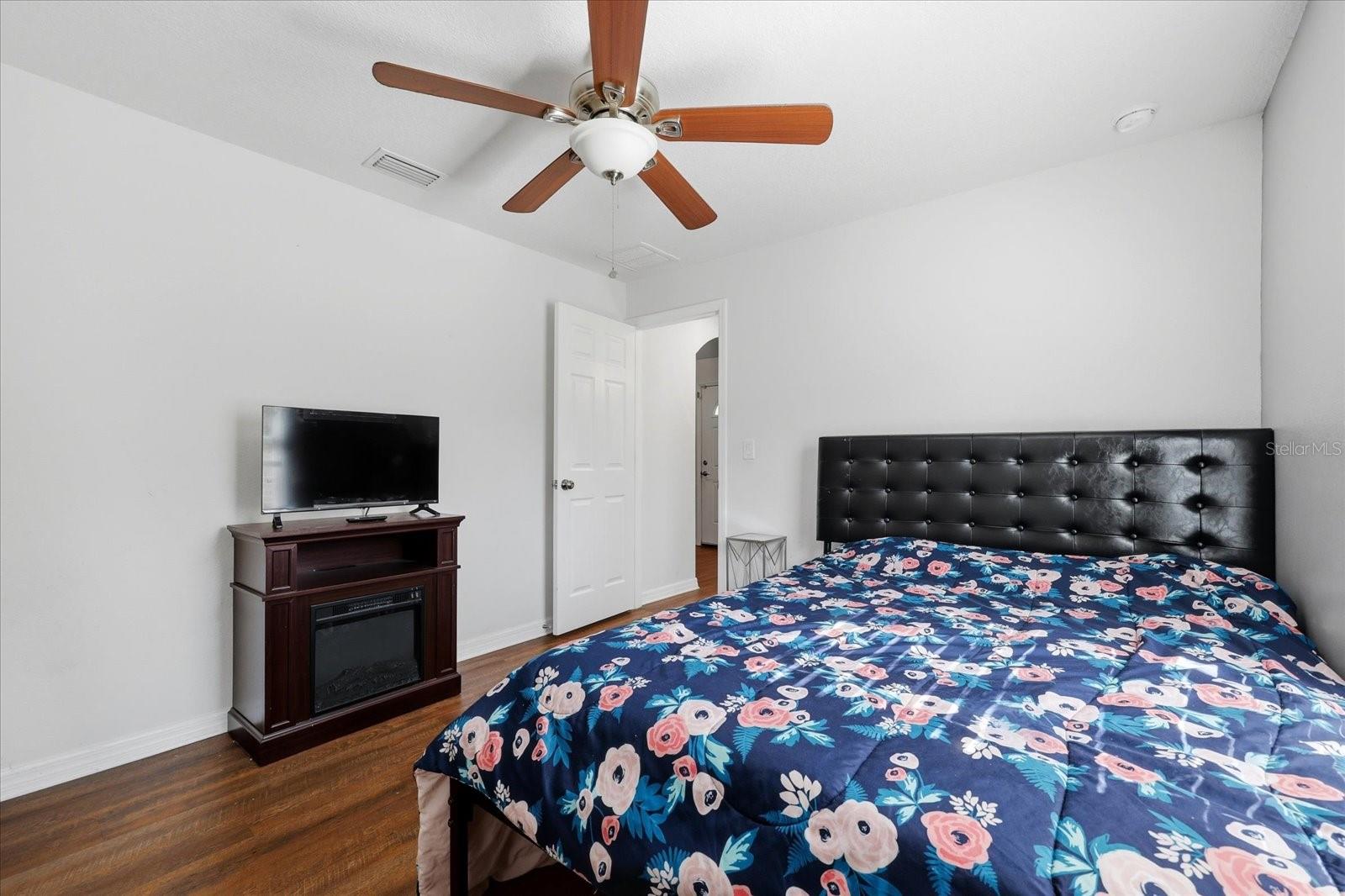 Image 21 of 31 For 8118 19th Street