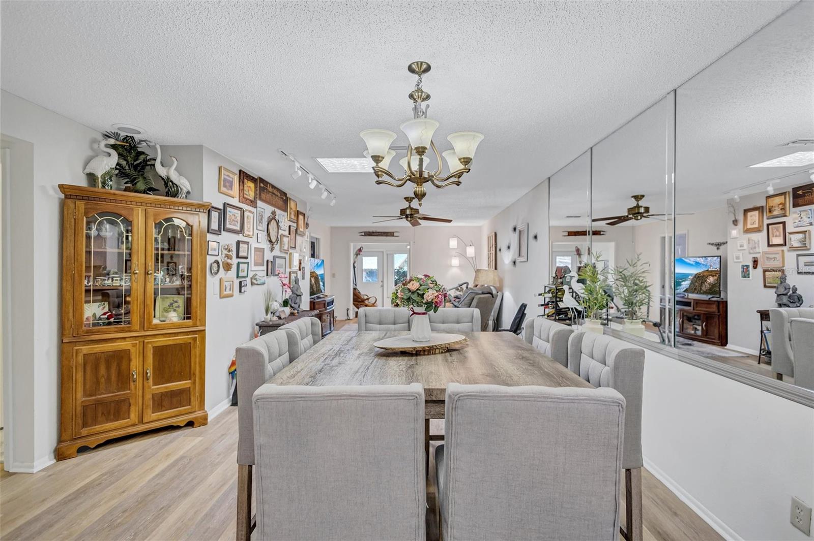 Image 10 of 79 For 2231 Lark Circle E F