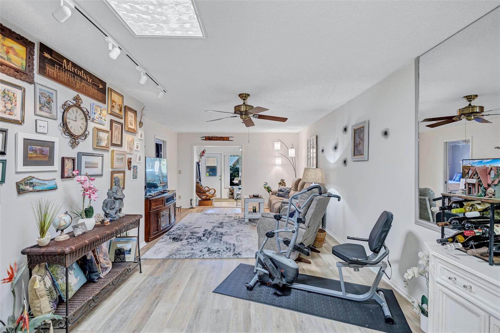 Image 17 of 79 For 2231 Lark Circle E F