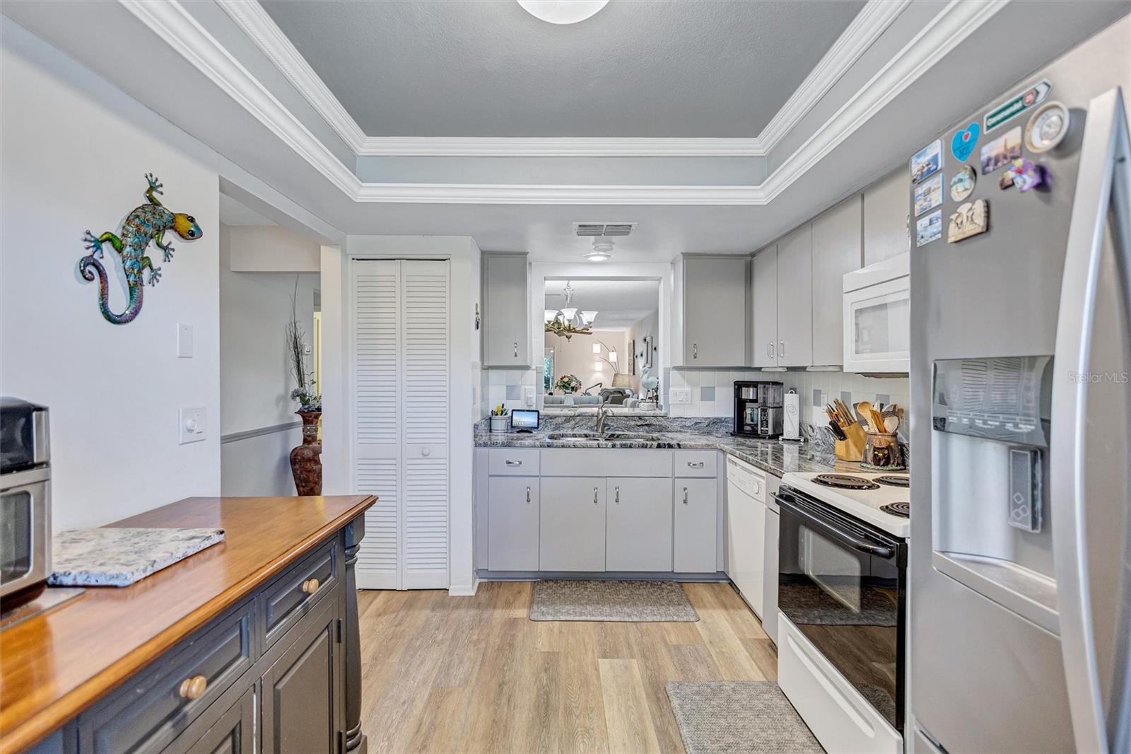 Image 9 of 79 For 2231 Lark Circle E F